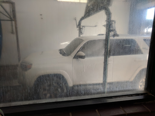 Car Wash «The Arbor Car Wash and Lube Center», reviews and photos, 3120 Guadalupe St, Austin, TX 78705, USA