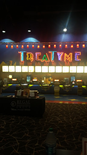 Movie Theater «Regal Cinemas Jewel 16», reviews and photos, 7200 Woodway Dr, Waco, TX 76712, USA