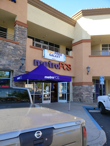 Cell Phone Store «MetroPCS Corporate Store», reviews and photos, 68 Rio Rancho Rd, Pomona, CA 91766, USA