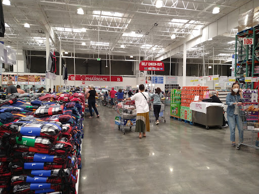 Warehouse store «Costco Wholesale», reviews and photos, 1001 Metro Center Blvd, Foster City, CA 94404, USA