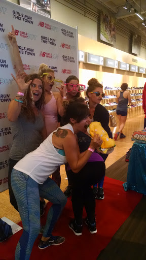 Shoe Store «New Balance», reviews and photos, 270 S Arroyo Pkwy, Pasadena, CA 91105, USA