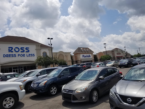 Shopping Mall «The Oaks Shopping Mall», reviews and photos, 500 N Thompson Ln, Murfreesboro, TN 37129, USA