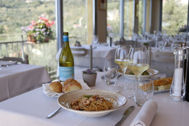 Plats et boissons hôtels Hotel Liliana 18013 Serreta