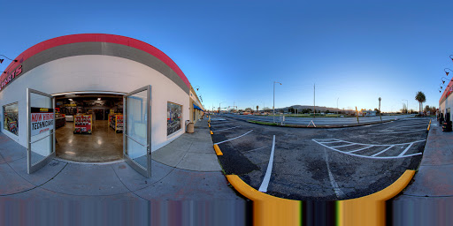 Truck Accessories Store «4 Wheel Parts - Santa Rosa, CA», reviews and photos, 3403 Santa Rosa Ave, Santa Rosa, CA 95407, USA