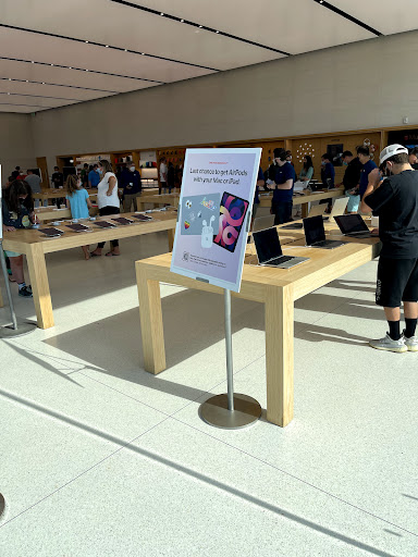 Computer Store «Apple MarketStreet», reviews and photos, 1220 Market St, Lynnfield, MA 01940, USA