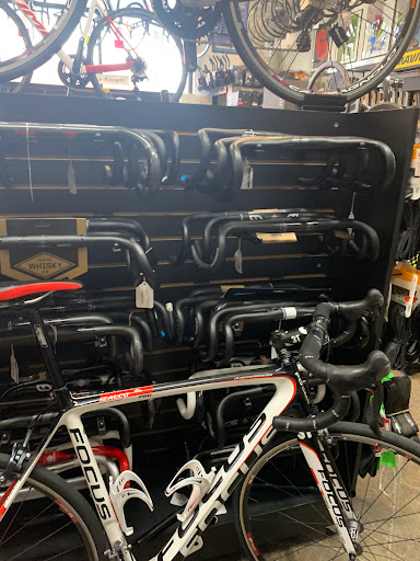 Bicycle Store «Velo Pasadena Inc», reviews and photos, 2562 E Colorado Blvd, Pasadena, CA 91107, USA