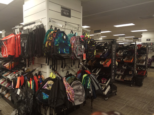 Department Store «Nordstrom Rack Downtown DC», reviews and photos, 1800 L St NW, Washington, DC 20036, USA