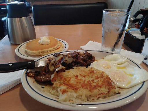 Shopping Mall «Penn Mar Shopping Center», reviews and photos, 2950 Donnell Dr, Forestville, MD 20747, USA