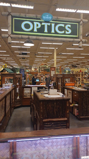 Sporting Goods Store «Bass Pro Shops», reviews and photos, 10501 Palm River Rd, Tampa, FL 33619, USA