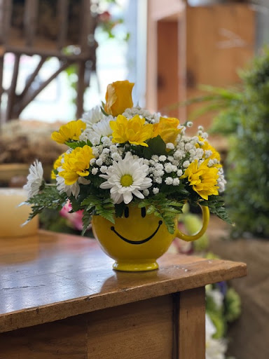 Florist «Flowers By Roger», reviews and photos, 1210 Manchester Ave, Middletown, OH 45042, USA