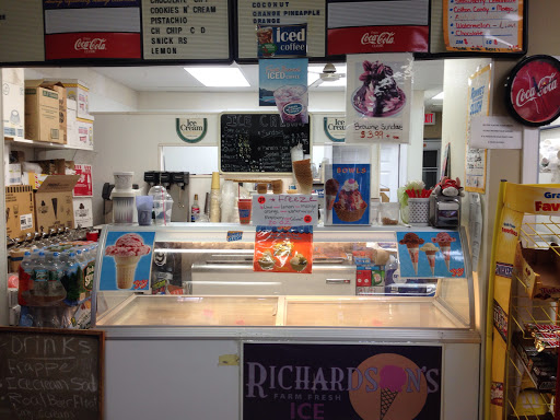 Convenience Store «Wayland Mini Market», reviews and photos, 334 Boston Post Rd, Wayland, MA 01778, USA