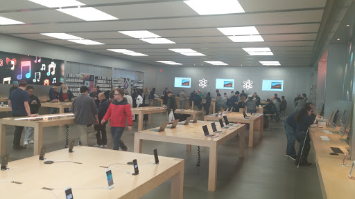 Computer Store «Apple Tacoma Mall», reviews and photos, 4502 S Steele St, Tacoma, WA 98409, USA