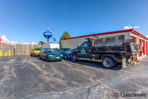 Self-Storage Facility «CubeSmart Self Storage», reviews and photos, 565 W Boughton Rd, Bolingbrook, IL 60440, USA
