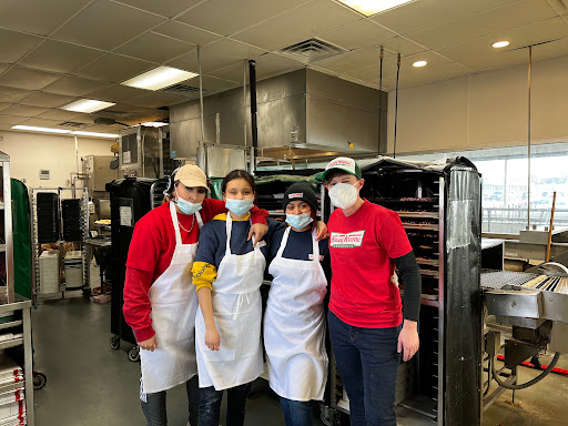 Bakery «Krispy Kreme Doughnuts», reviews and photos, 2900 S 108th St, Milwaukee, WI 53227, USA