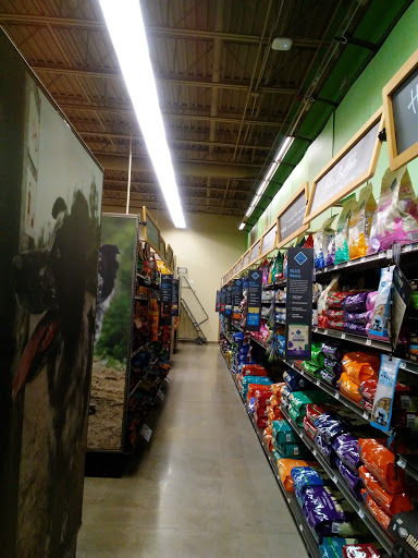 Pet Supply Store «Petco Animal Supplies», reviews and photos, 190 Quality Dr, Hooksett, NH 03106, USA