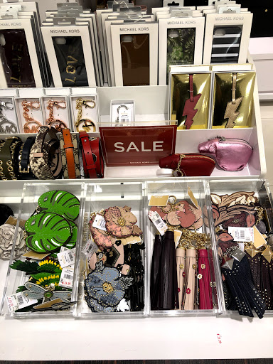Fashion Accessories Store «Michael Kors», reviews and photos, 20-A Killingworth Turnpike #430, Clinton, CT 06413, USA
