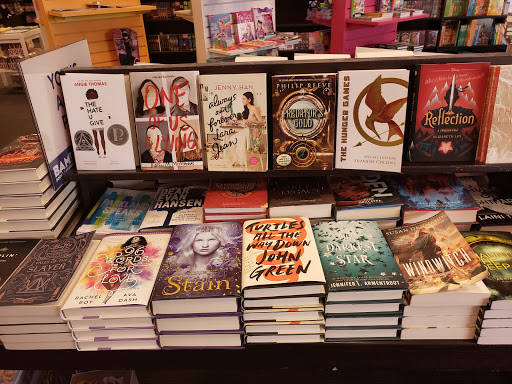 Book Store «Books-A-Million», reviews and photos, 839 Brandon Town Center Dr, Brandon, FL 33511, USA