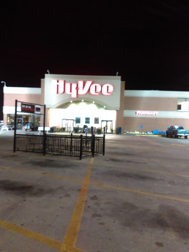 Supermarket «Hy-Vee», reviews and photos, 2453 N Court St, Ottumwa, IA 52501, USA