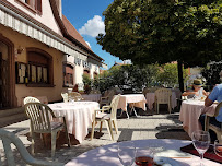 Atmosphère du Restaurant français Restaurant Au Cerf à Oberhoffen-sur-Moder - n°2