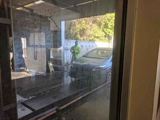 Car Wash «Oyster Point Car Wash», reviews and photos, 519 Oyster Point Rd, Newport News, VA 23602, USA