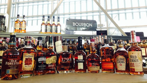 Liquor Store «Valley Plaza Discount Liquor», reviews and photos, 43 Main St, South Grafton, MA 01560, USA