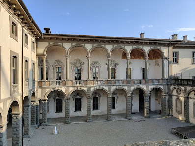 Palazzo Visconti Via Vittorio Emanuele II, 24053 Brignano Gera d'Adda BG, Italia