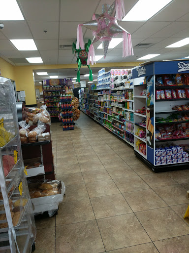 Supermarket «Mi Tierra Supermarket - Mexican Restaurant - Tacos - Butcher/Meat Market», reviews and photos, 11625 Chester Rd, Cincinnati, OH 45246, USA