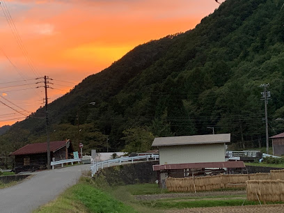 高山よしおか