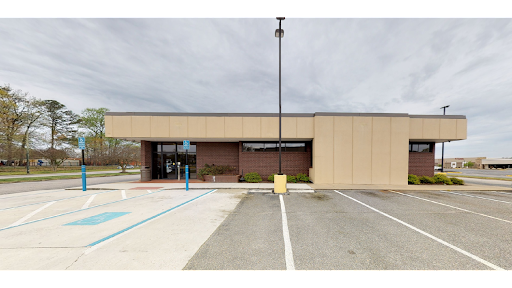 Bank of America (with Drive-thru ATM)