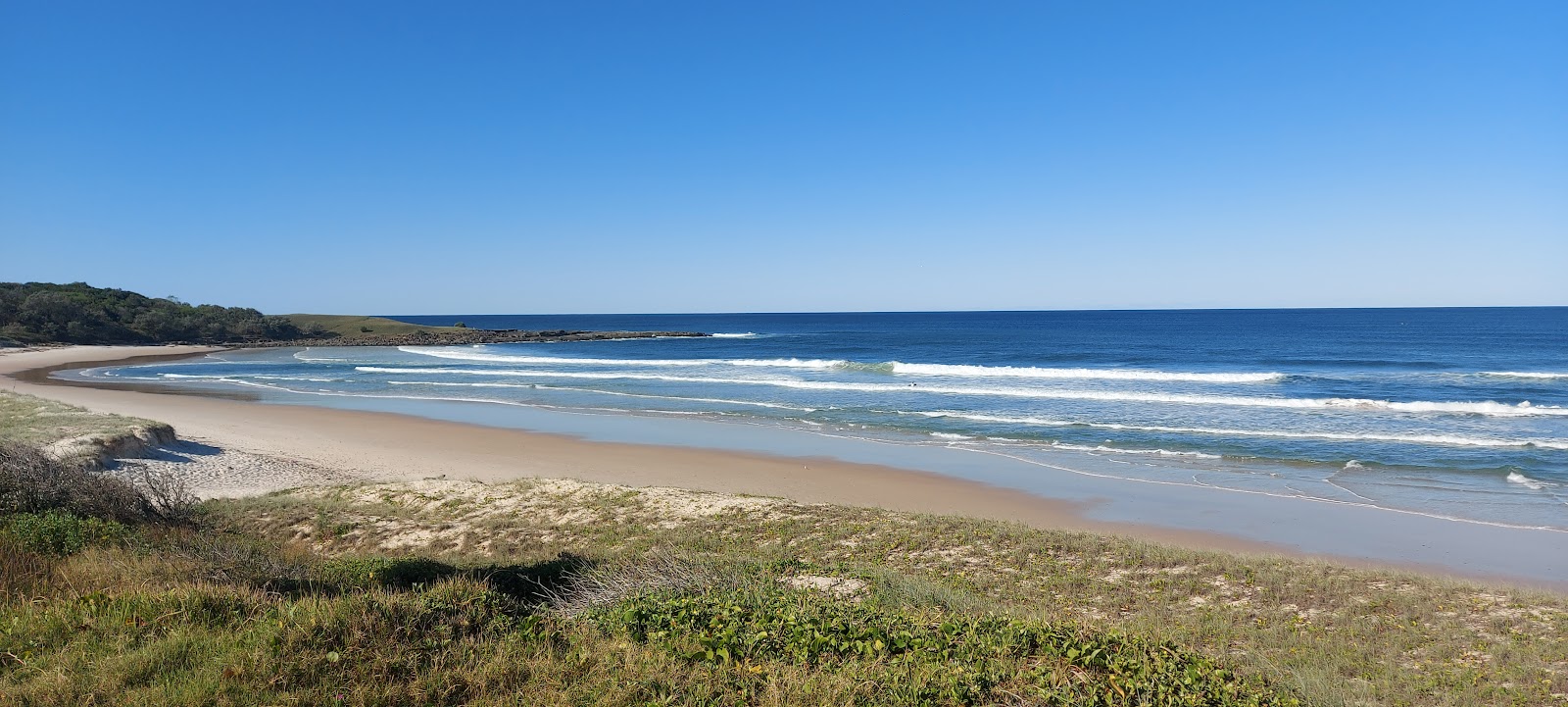 Zdjęcie Pippi Beach z powierzchnią drobny beżowy piasek
