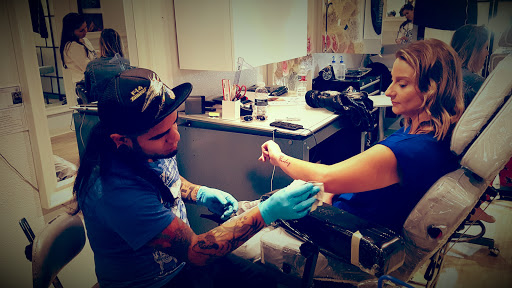 Tattoo Shop «Deep Roots Tattoo and Body Piercing», reviews and photos, 209 Bellevue Way NE, Bellevue, WA 98004, USA