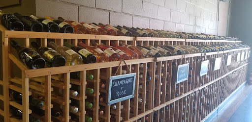 Beer Store «Cravings», reviews and photos, 2320 University Blvd, Tuscaloosa, AL 35401, USA