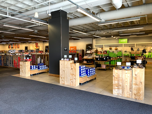 Shoe Store «DSW Designer Shoe Warehouse», reviews and photos, 2753 E Eastland Center Dr, West Covina, CA 91791, USA