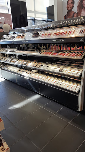 Cosmetics Store «SEPHORA», reviews and photos, 1950 Northern Blvd, Manhasset, NY 11030, USA