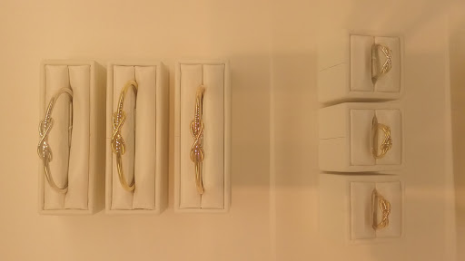 Jewelry Store «Tiffany & Co.», reviews and photos, 9595 Six Pines Dr, The Woodlands, TX 77380, USA