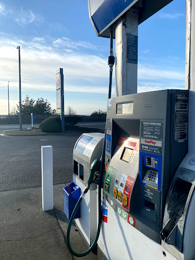 Gas Station «Chevron Fort Bragg», reviews and photos, 810 S Main St, Fort Bragg, CA 95437, USA