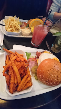 Hamburger du Restaurant américain Indiana Café - République à Paris - n°15