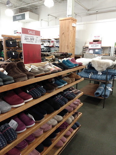 Clothing Store «L.L. Bean Outlet», reviews and photos, 1 Freeport Village Station, Freeport, ME 04033, USA