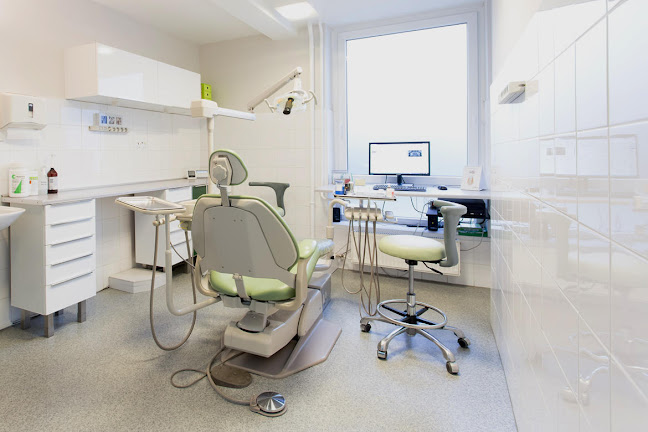 Értékelések erről a helyről: Angyalföld Dental Fogászat- szájsebészet Panoráma röntgen Fogorvosi rendelő 13 kerület, Budapest - Fogászat