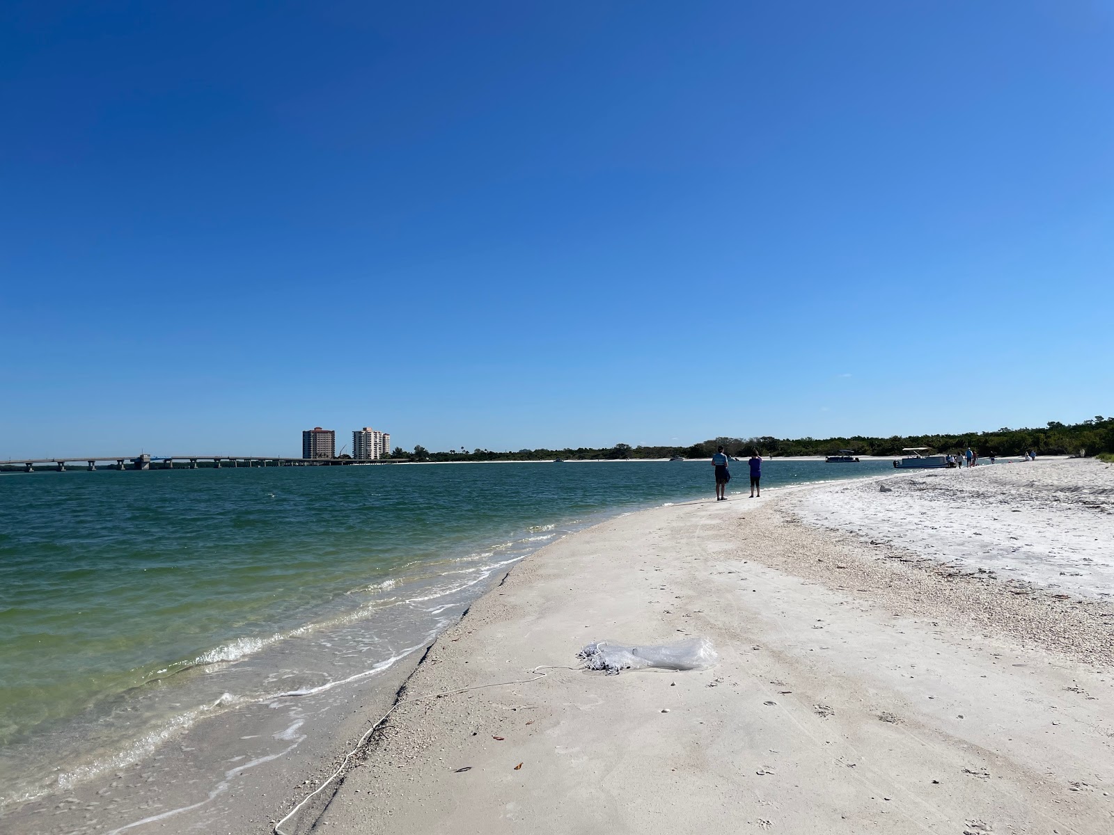 Zdjęcie Lovers Key beach z powierzchnią biały piasek