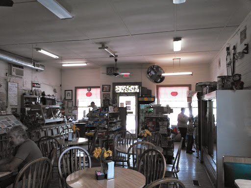 Grocery Store «Netts Country Store & Deli», reviews and photos, 4356 Skelley Rd, Santa Fe, TN 38482, USA