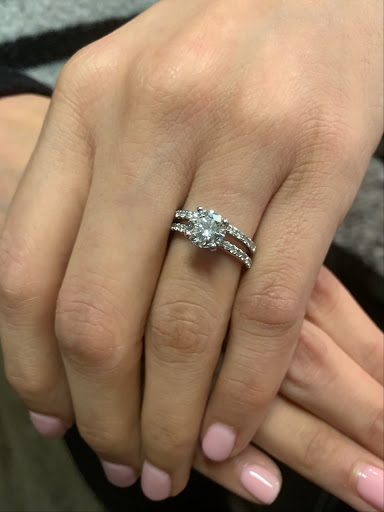 Jewelry Store «Jared The Galleria of Jewelry», reviews and photos, 2425 S Stemmons Fwy, Lewisville, TX 75067, USA