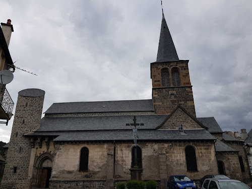 Église Saint-Jean-Baptiste d'Allanche à Allanche