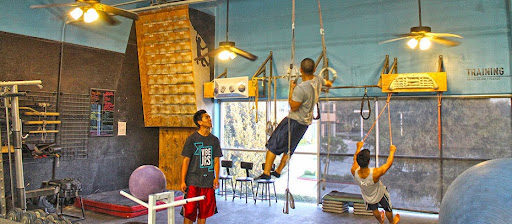Rock Climbing Gym «Hangar 18 Indoor Climbing Gym - East Riverside», reviews and photos, 2111 Iowa Ave, Riverside, CA 92507, USA