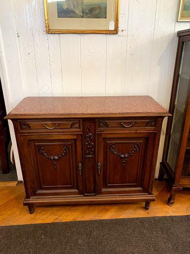 Antique Furniture Store «Every Now & Then Antique Furniture Mall», reviews and photos, 430 W Benson St, Cincinnati, OH 45215, USA