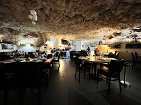 Atmosphère du Restaurant français La Grotte d'Auguste à Orange - n°1