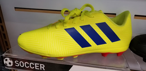 Shoe Store «Hibbett Sports», reviews and photos, 2801 W Main St e, Independence, KS 67301, USA