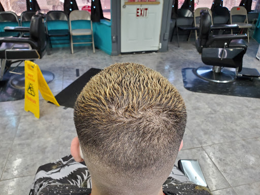 Barber Shop «Los Bambinos Barbershop», reviews and photos, 428 New Britain Ave, Hartford, CT 06106, USA