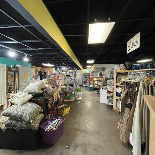 Thrift Store «Common Interest Thrift Store», reviews and photos, 741 Center Cir, Nixa, MO 65714, USA