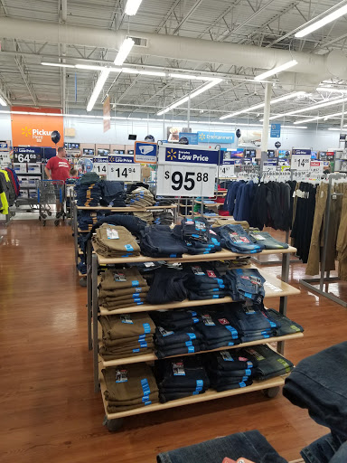 Department Store «Walmart Supercenter», reviews and photos, 175 Beasley Dr, Dickson, TN 37055, USA